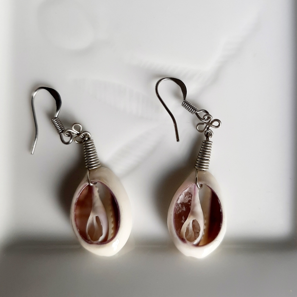 ⭐️5/$20 (2) Beach Boho Earrings Bundle - Picture 4 of 7